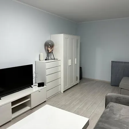 Tallinn'S Prime Spot: Pae 49 - Near Airport, Concerts & Shops 外观 照片