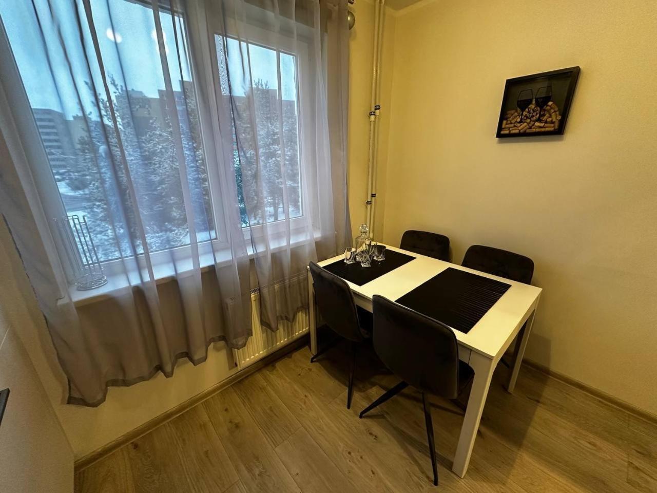 Tallinn's Prime Spot: Pae 49 - Near Airport, Concerts & Shops 公寓 *