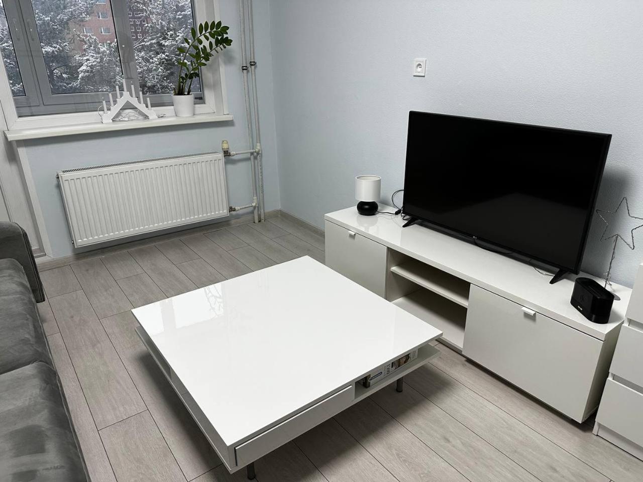 Tallinn's Prime Spot: Pae 49 - Near Airport, Concerts & Shops 公寓 塔林